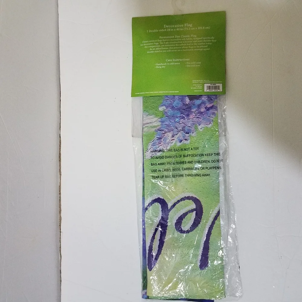 Nicole Welcome Hummingbird Flag 28 x 40 New